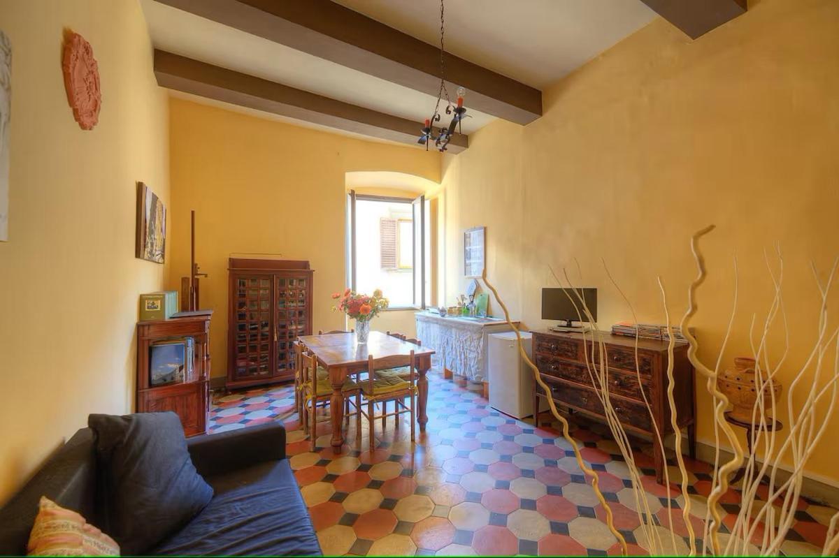 Historical Building Charming Apartamento